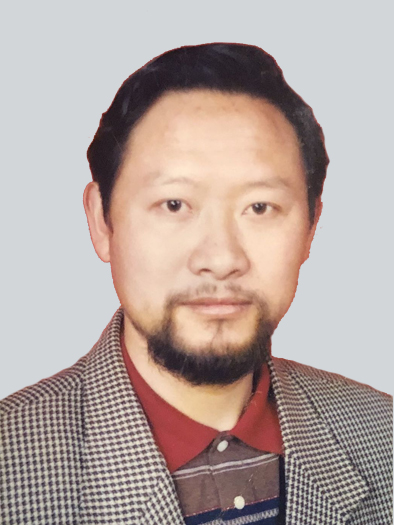 曾  伟